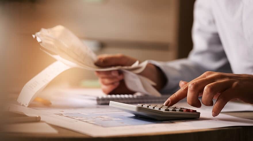 Banco deverá limitar a 30% descontos de empréstimos em salário