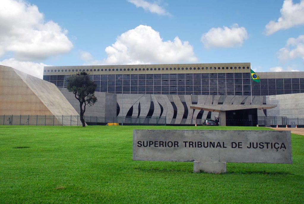Primeira Turma define que tarifa de conexão devia ser paga por companhias aéreas, não pelos passageiros