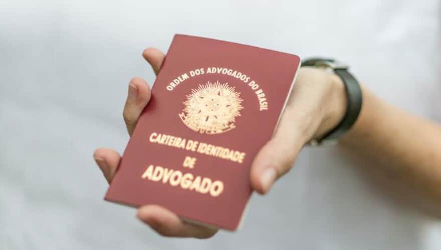 Tempo de inscrição na OAB em material publicitário não é antiético