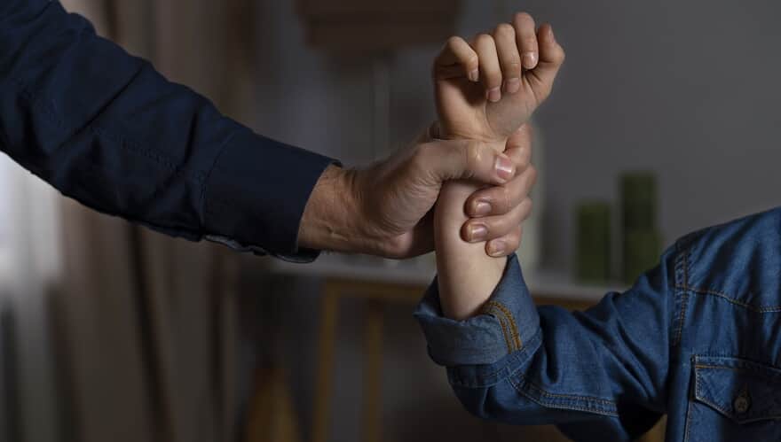 Nova lei proíbe guarda compartilhada se houver risco de violência
