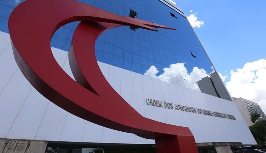 OAB contesta ação da PGR sobre acesso de advogado a material apreendido