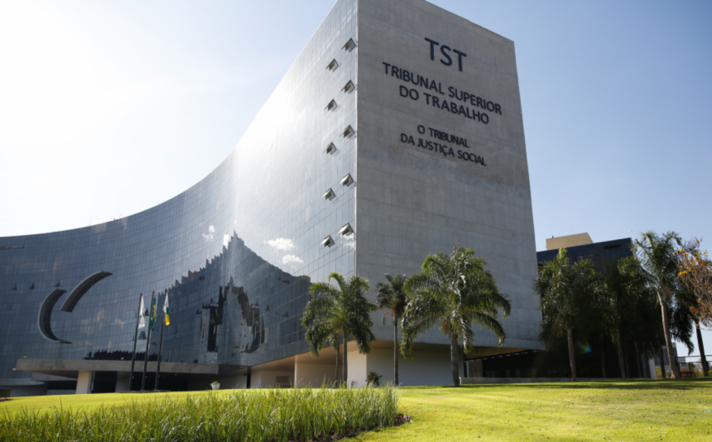 TST recebe manifestações sobre limites da atuação de sindicato como substituto processual